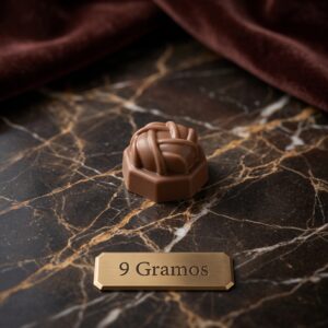 Moldes para Chocolate de Policarbonato Octágono Tejido 9g Cavidades: 21 Material: Policarbonato Grado Alimenticio Peso: 9 g Diámetro: 24 mm Alto: 15 mm